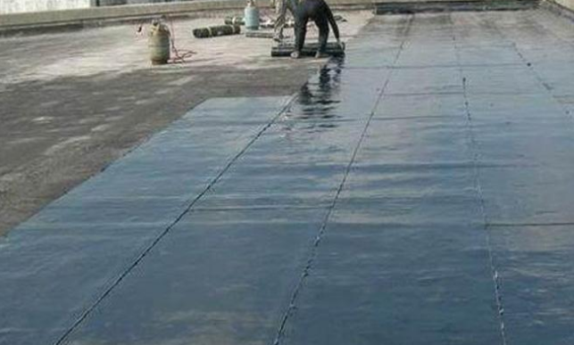 屋面卷材防水施工前要做好哪些工作？